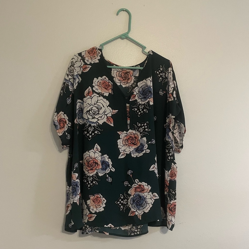 Maurices 3X floral top